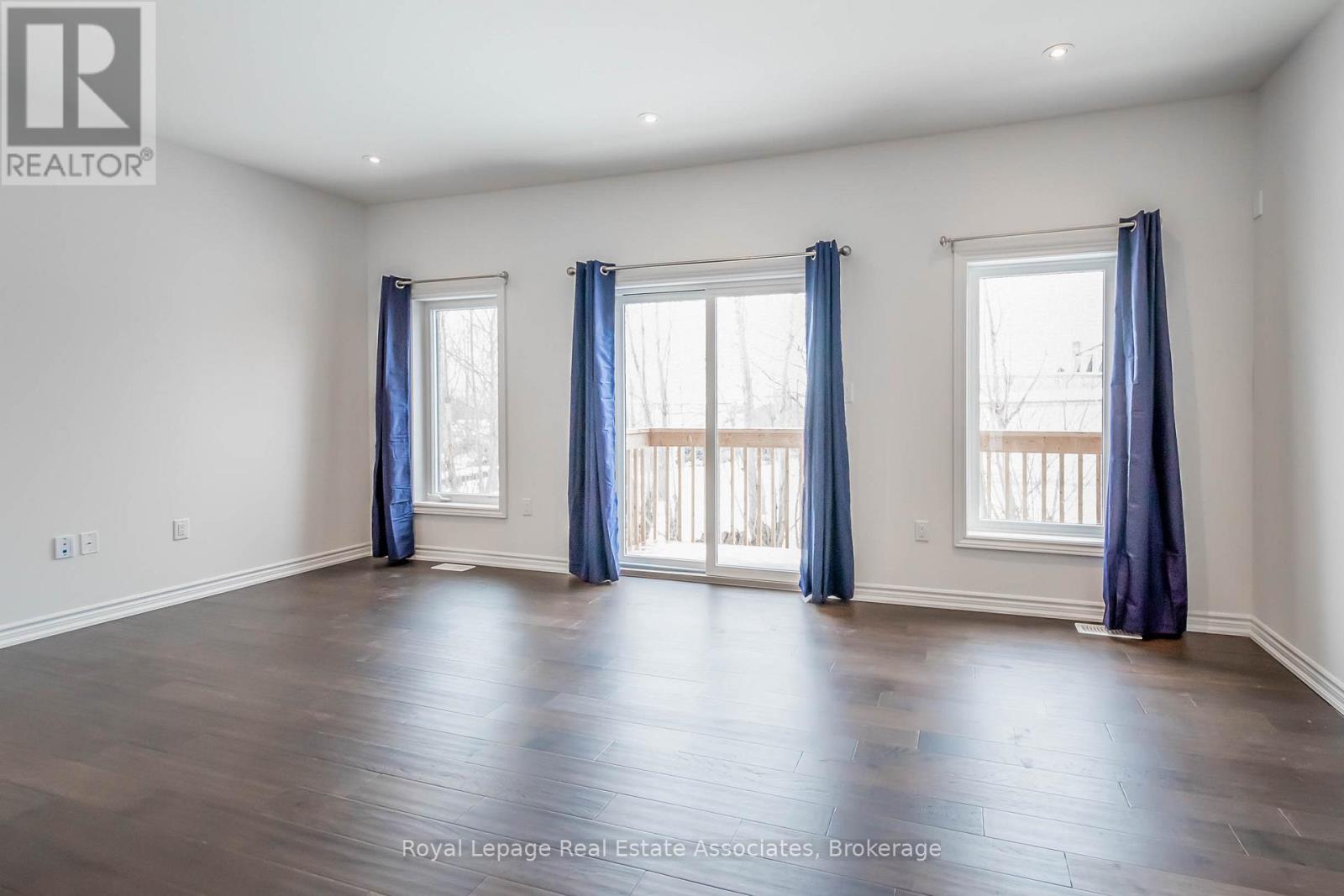 3981 CROWN STREET - 13