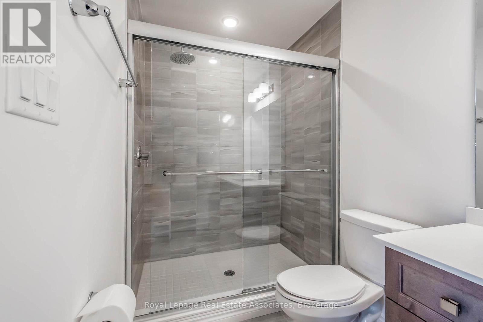 3981 CROWN STREET - 23