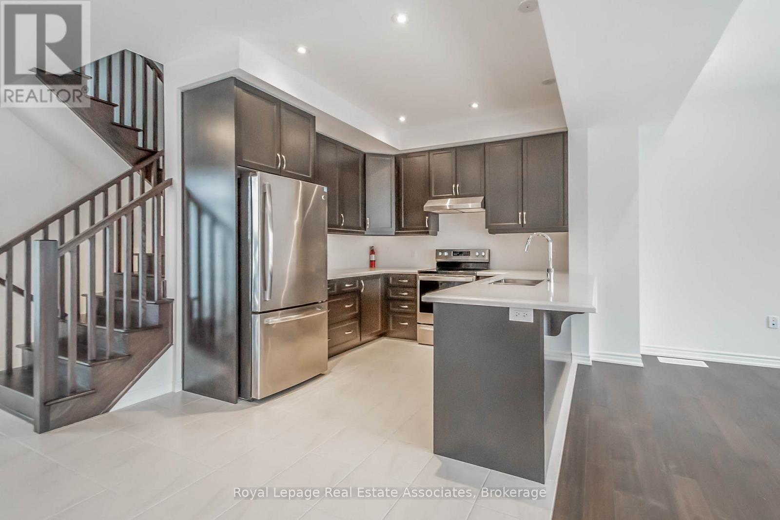3981 CROWN STREET - 5