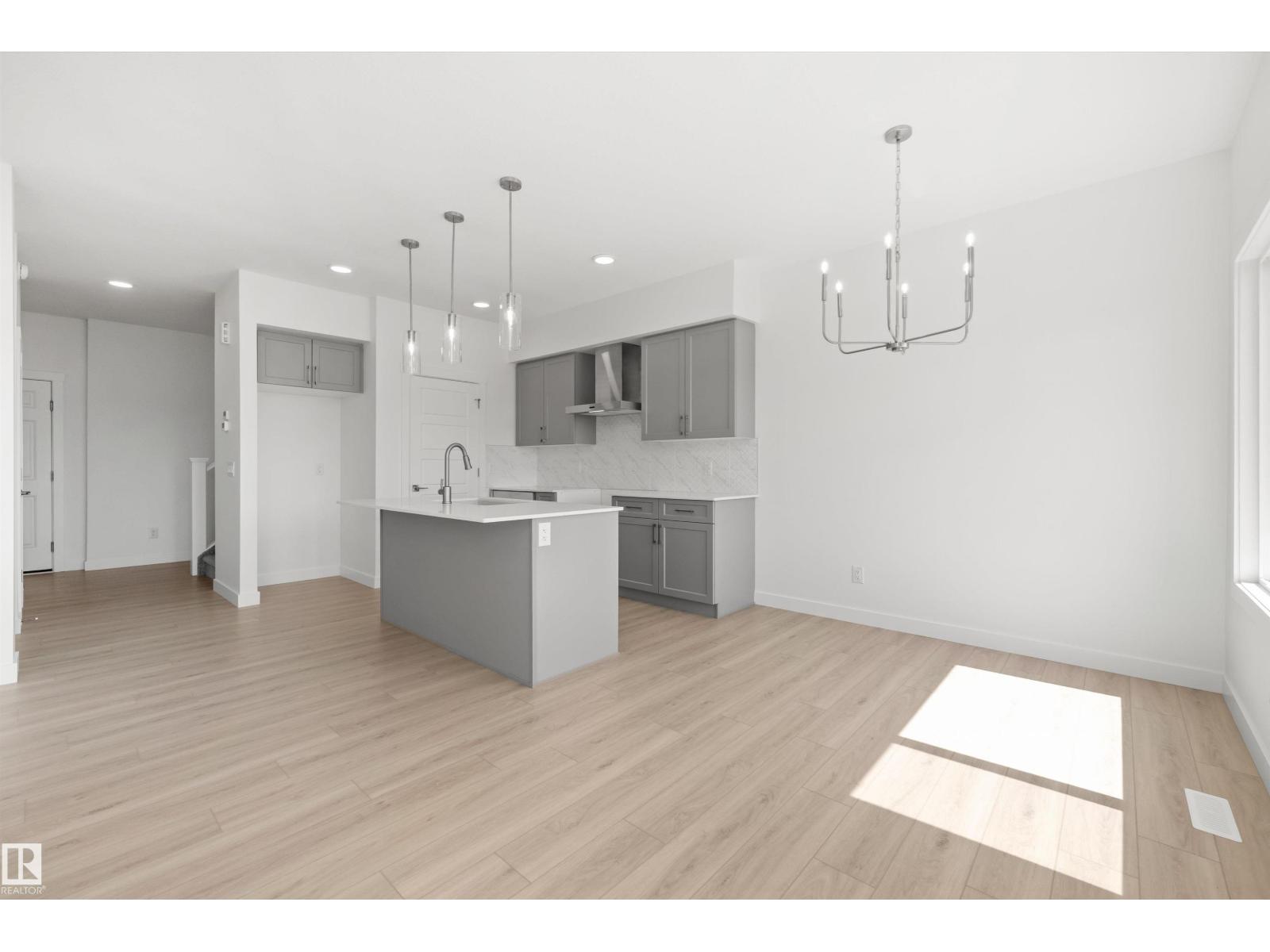 18923 28 AV NW - 12