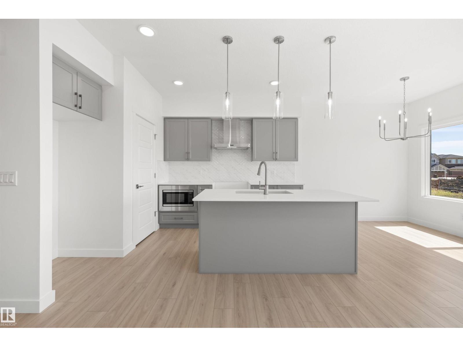 18923 28 AV NW - 17