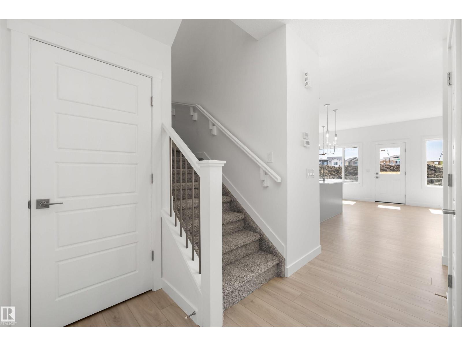 18923 28 AV NW, The Uplands, Edmonton photo 3