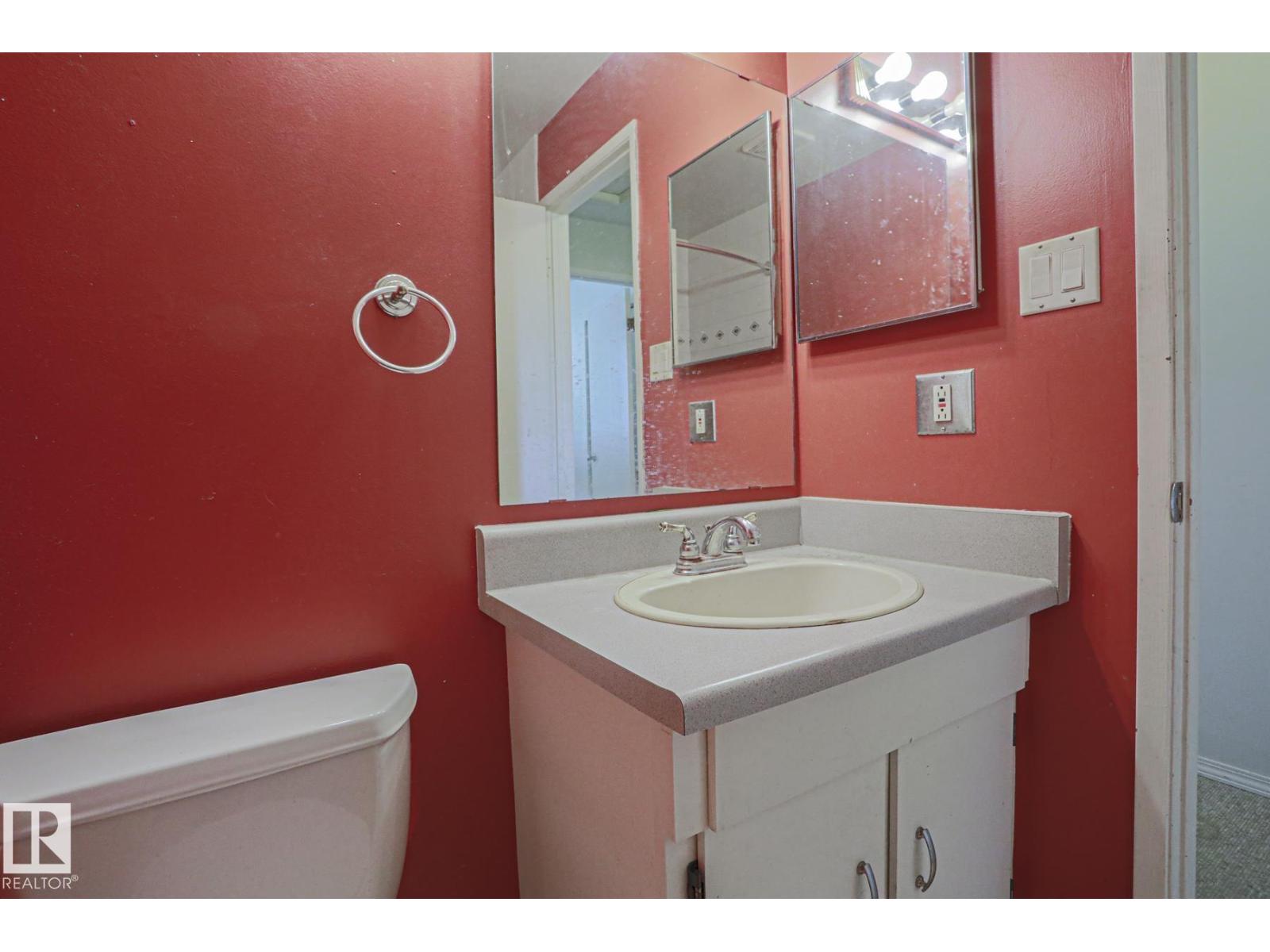 #45 1651 46 ST NW - 31