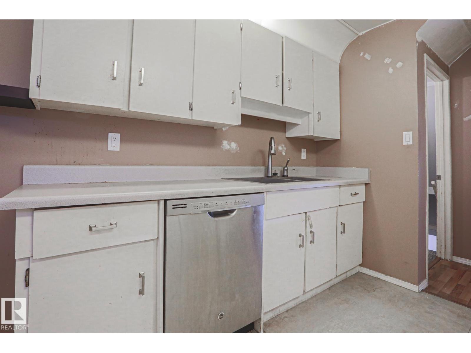 #45 1651 46 ST NW - Image 11