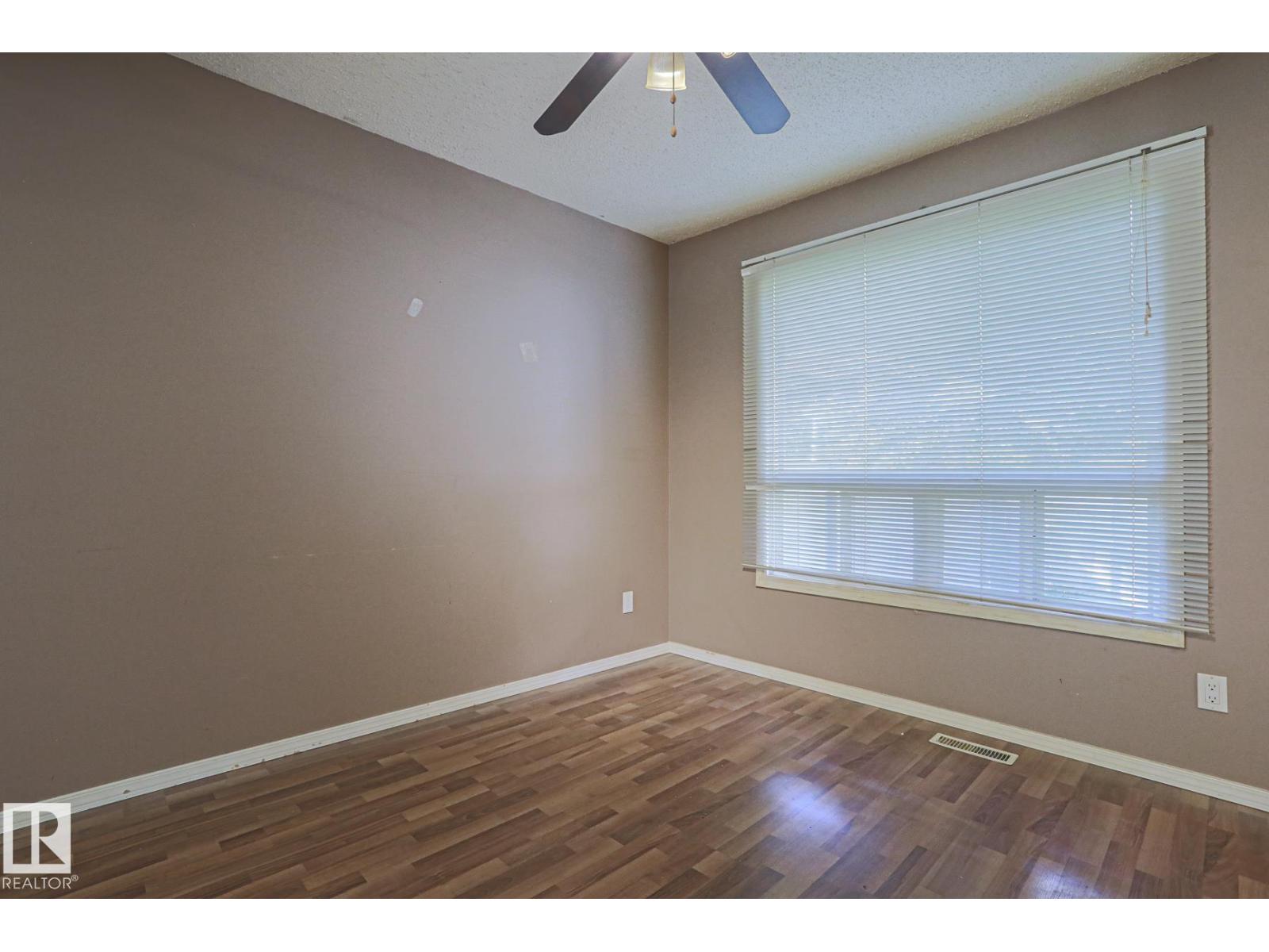 #45 1651 46 ST NW - 29