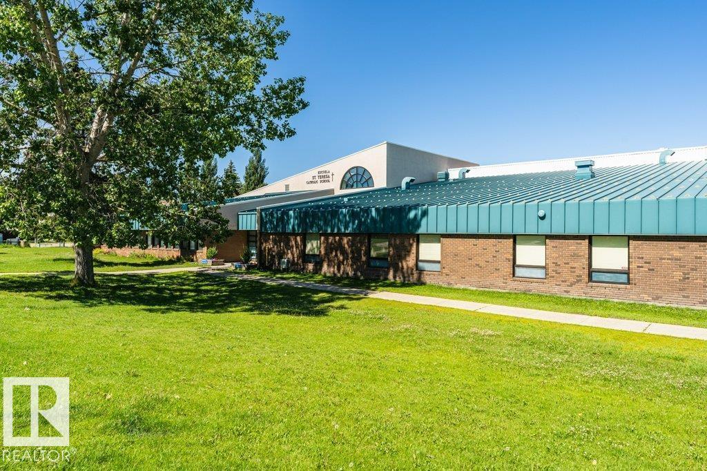 #6 215 SADDLEBACK RD NW - 46