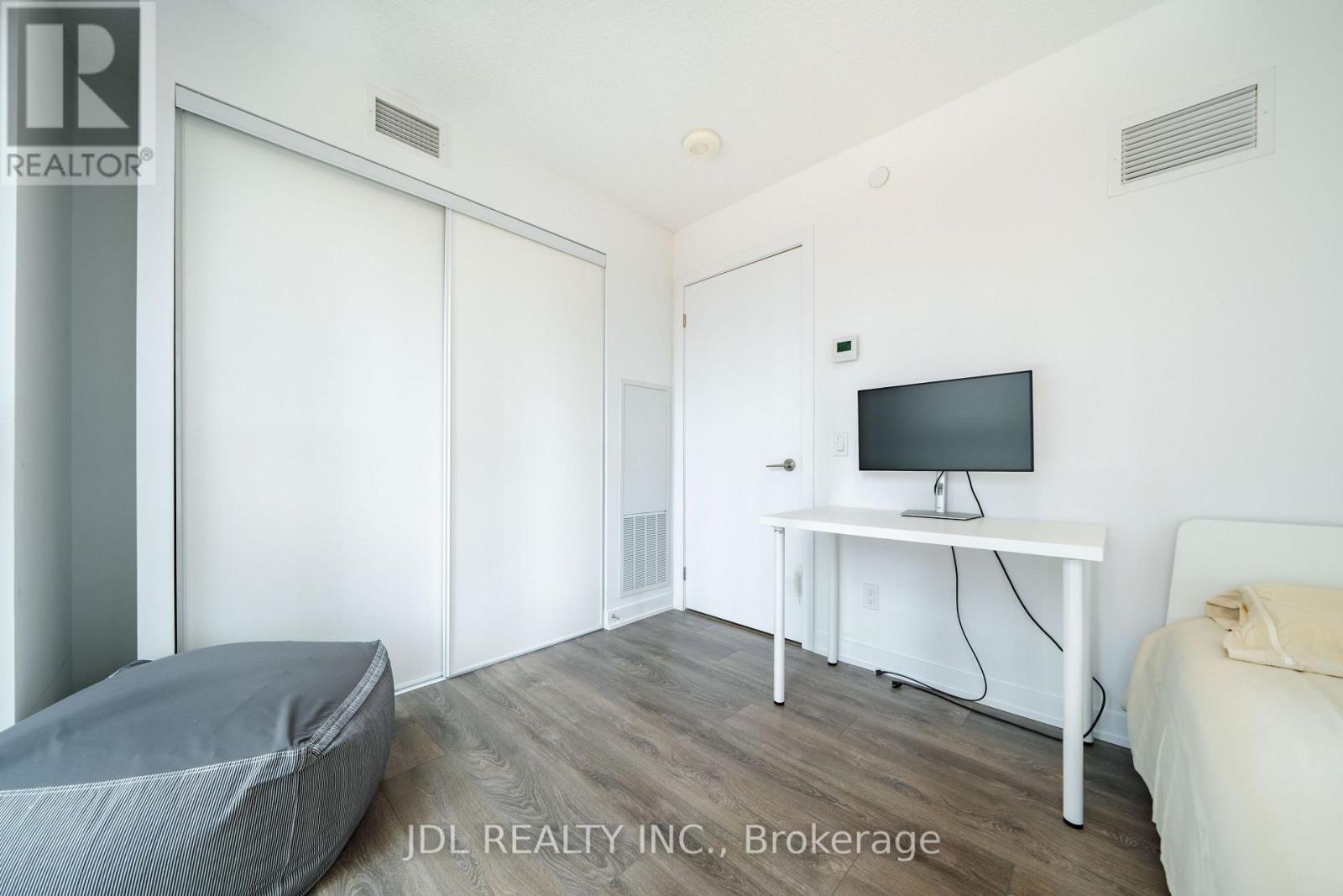 #1411 87 PETER STREET - 22