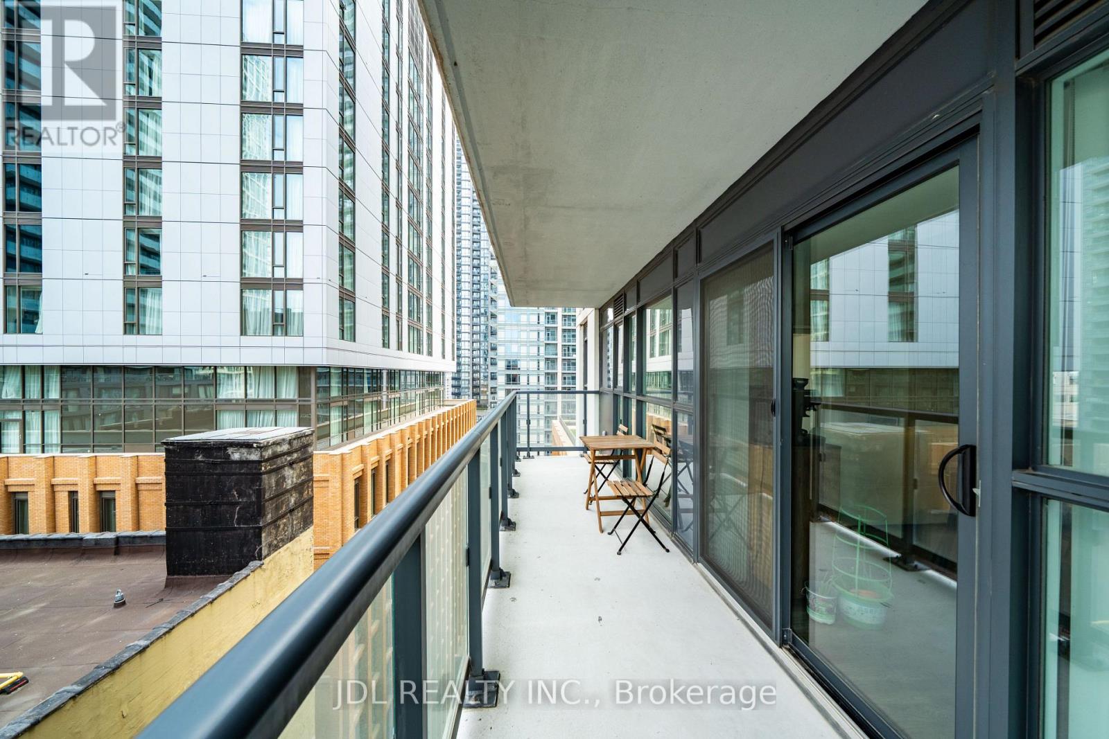 #1411 87 PETER STREET - 27