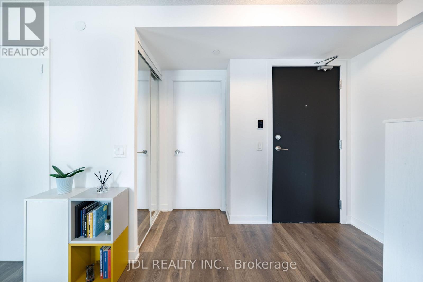 #1411 87 PETER STREET - 7