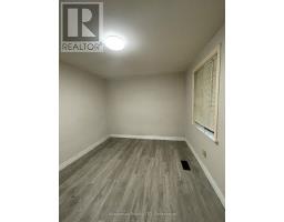 Mainfloor - 139 Lippincott Street, Toronto, ON M5S2P3 Photo 14