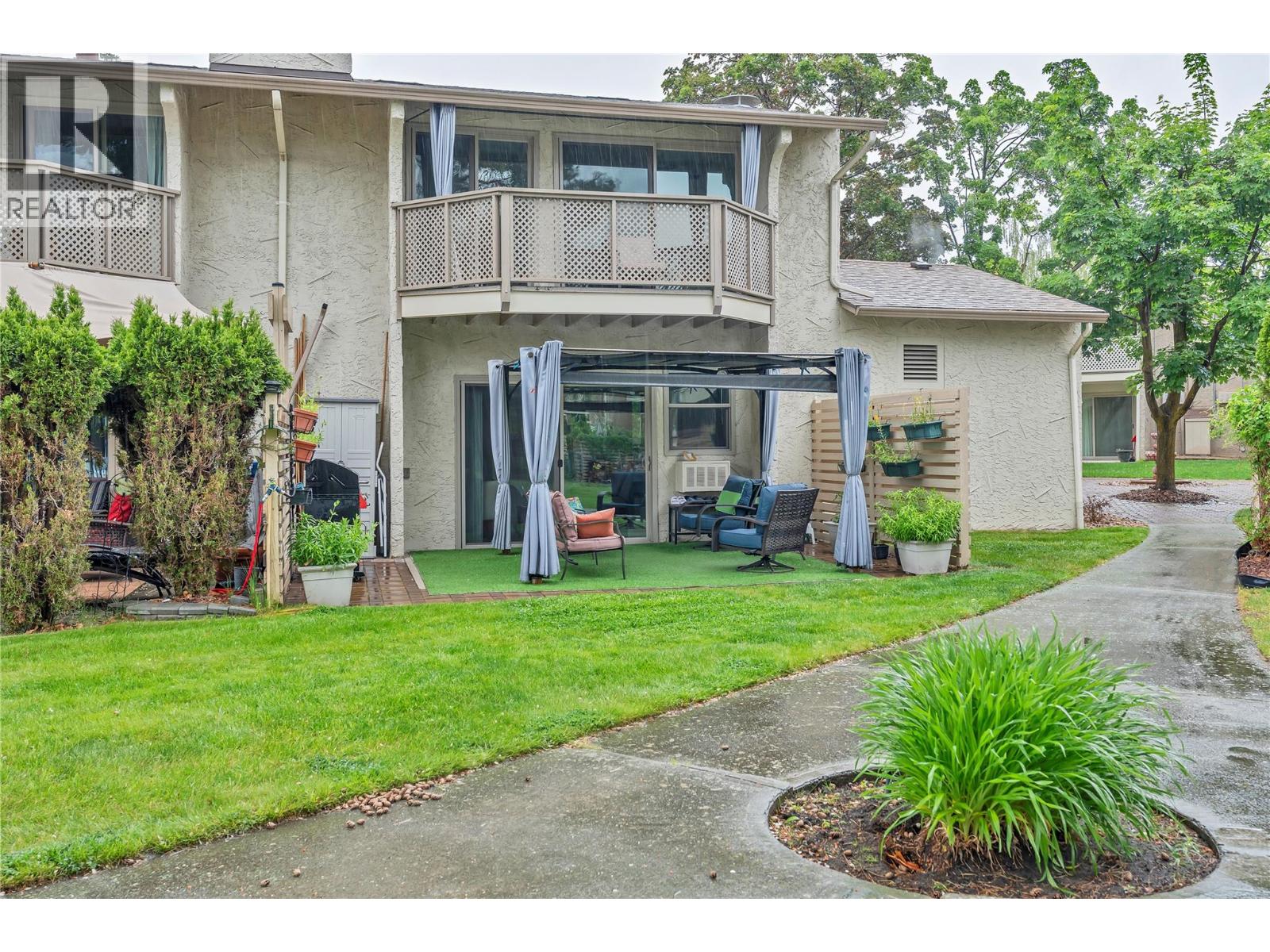 #13 310 Yorkton Avenue - 35