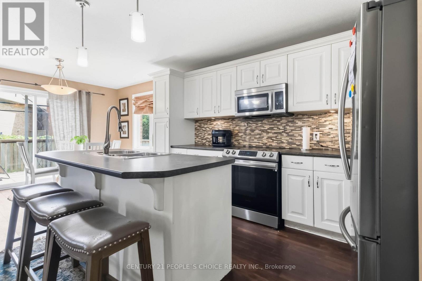 #15 400 SKYLINE AVENUE - Image 12