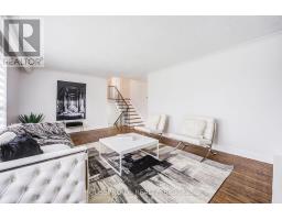 Kitchen - 49 Bowerbank Drive, Toronto, ON M2M1Z9 Photo 9