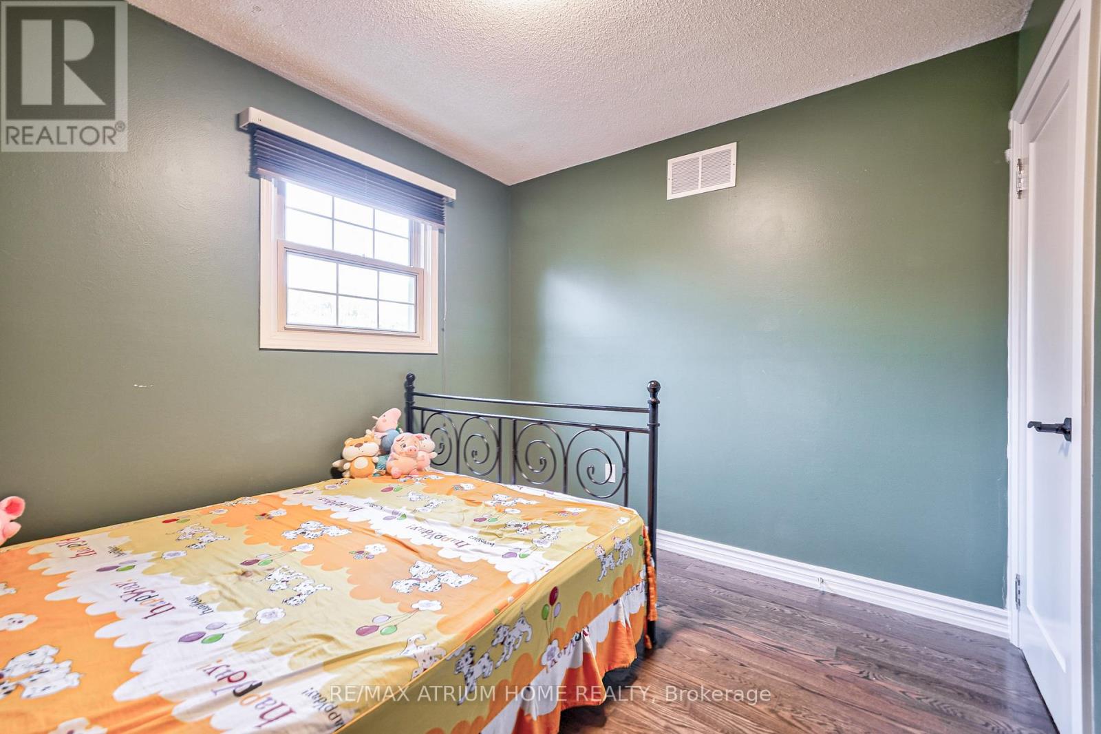 61 TROTHEN CIRCLE - 25