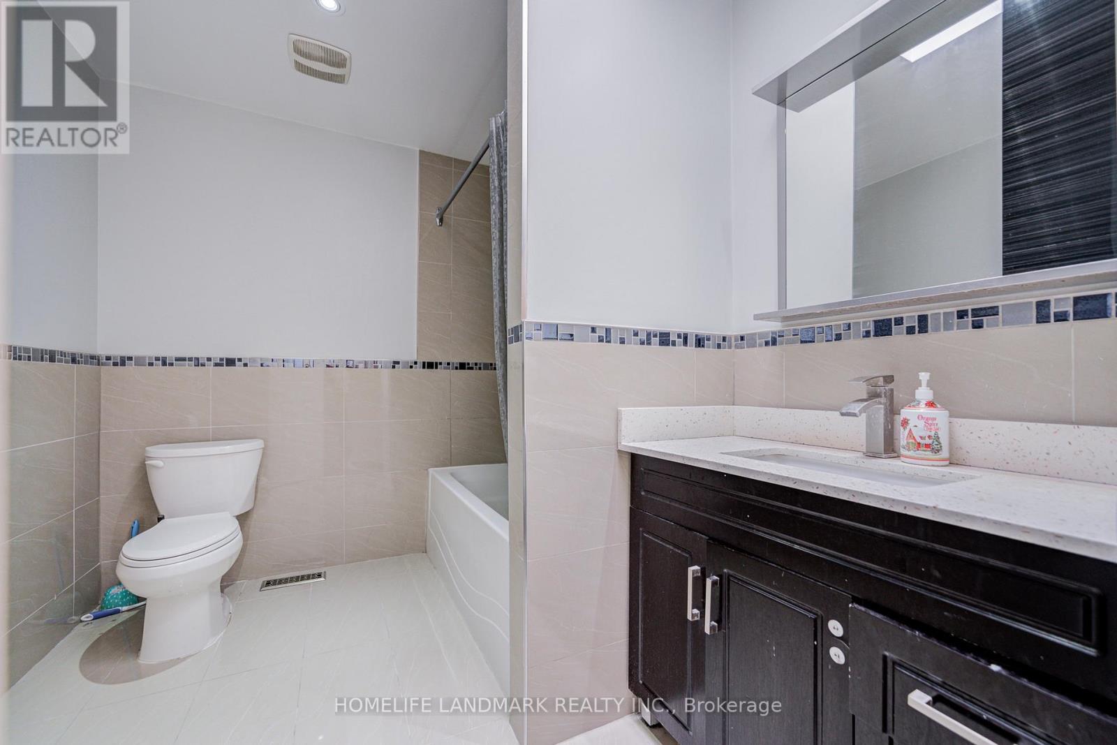35 ROYAL PALM DRIVE - 38