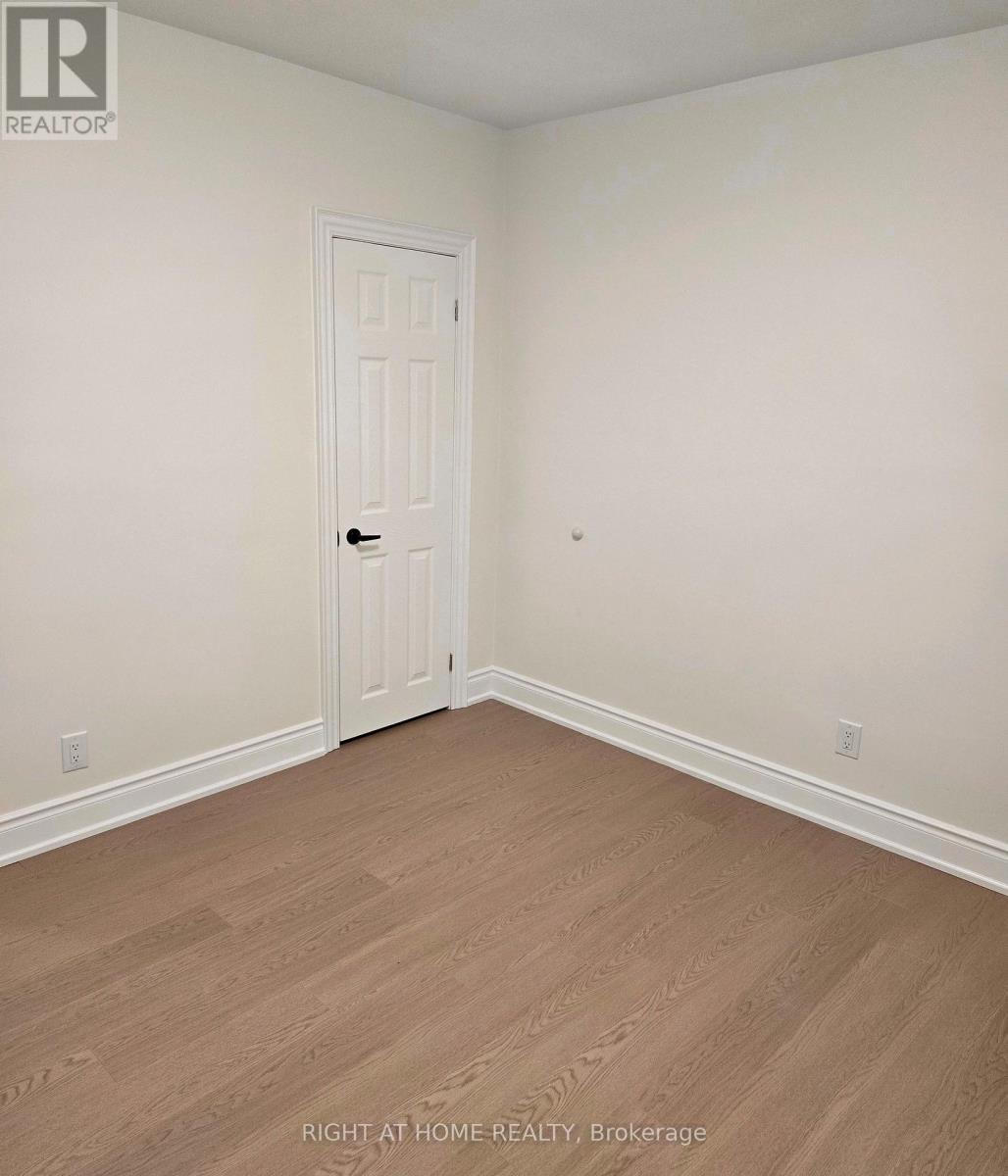 8 NORTHAMPTON DRIVE - 23