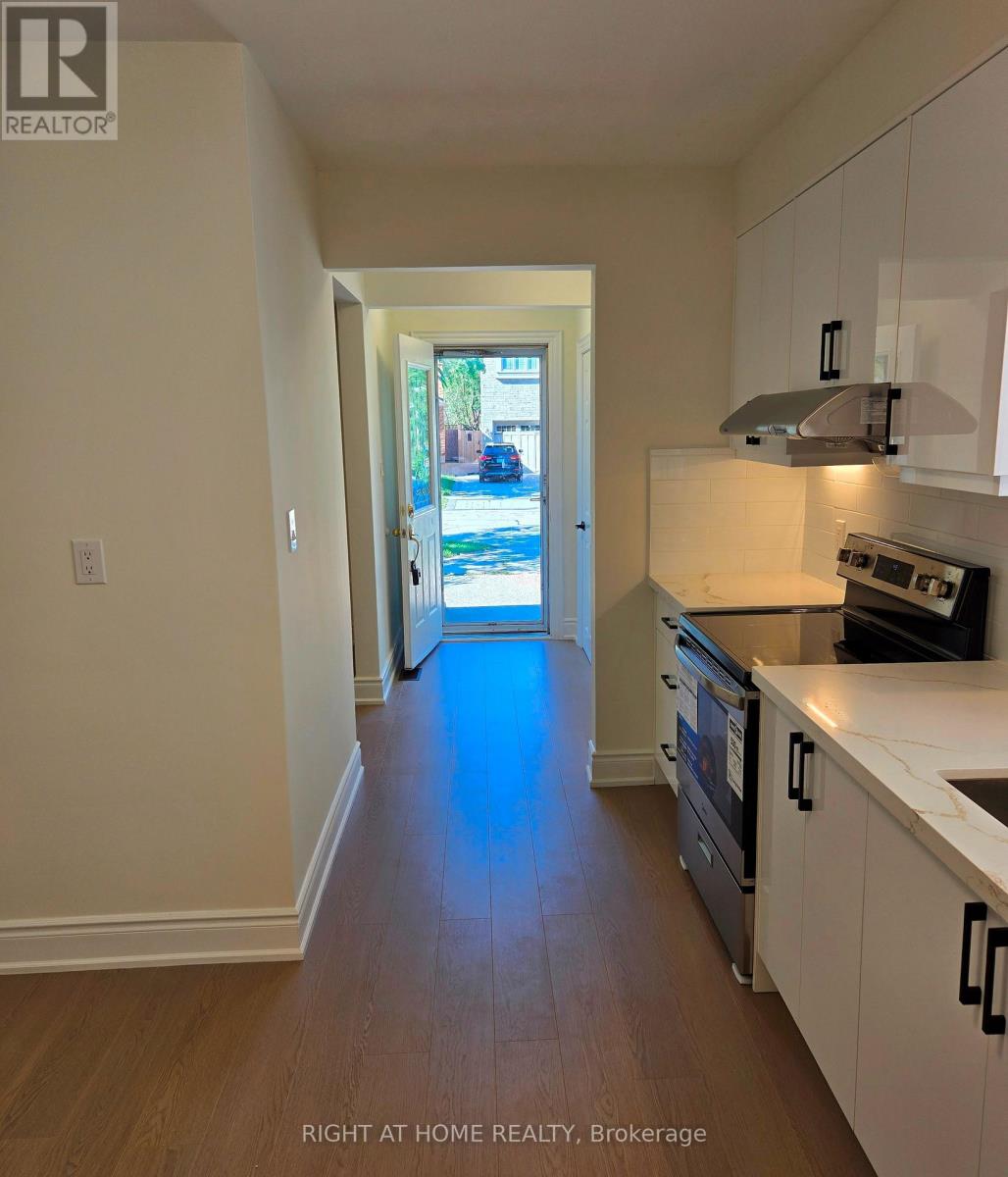 8 NORTHAMPTON DRIVE - 3