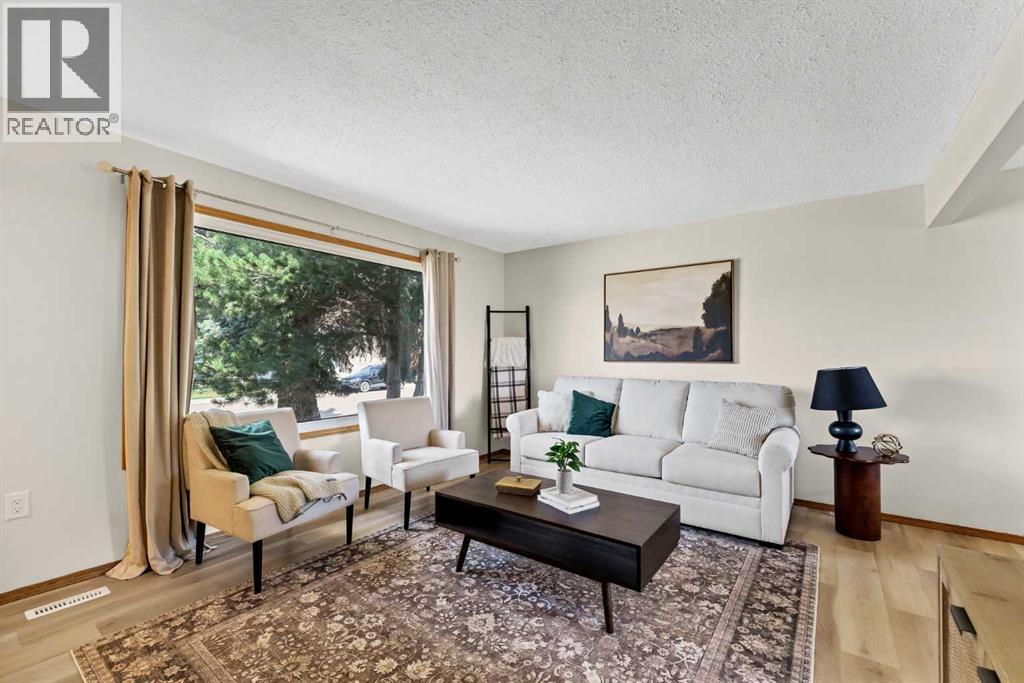 2169 Hawke Crescent NE - 6