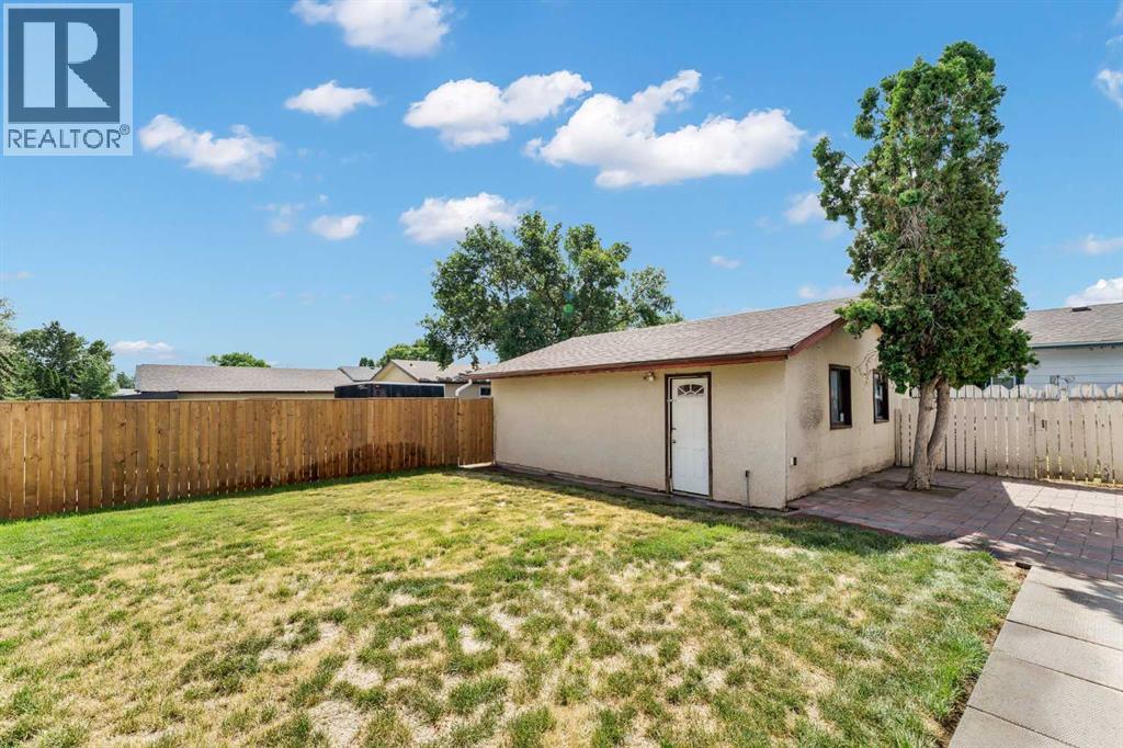 2169 Hawke Crescent NE - Image 39