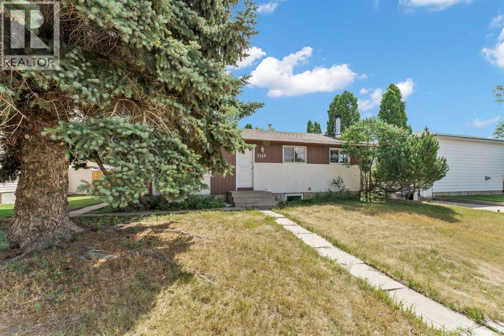 2169 Hawke Crescent NE - 2