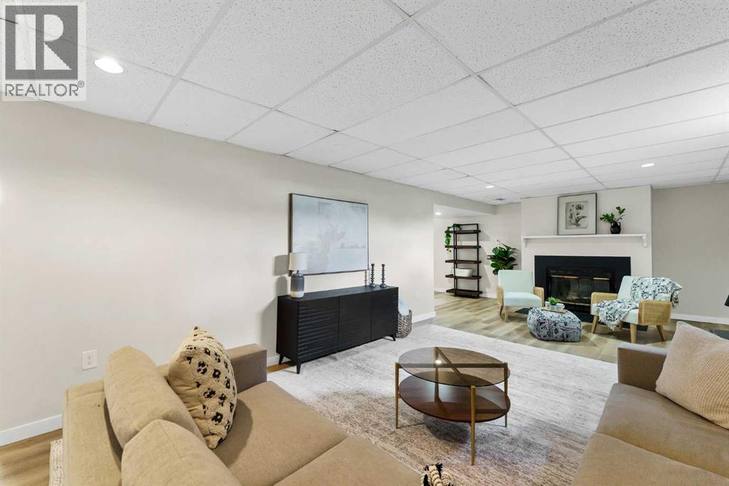 2169 Hawke Crescent NE - 29