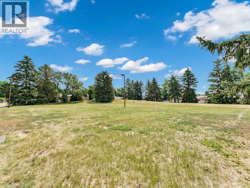 2169 Hawke Crescent NE - 46