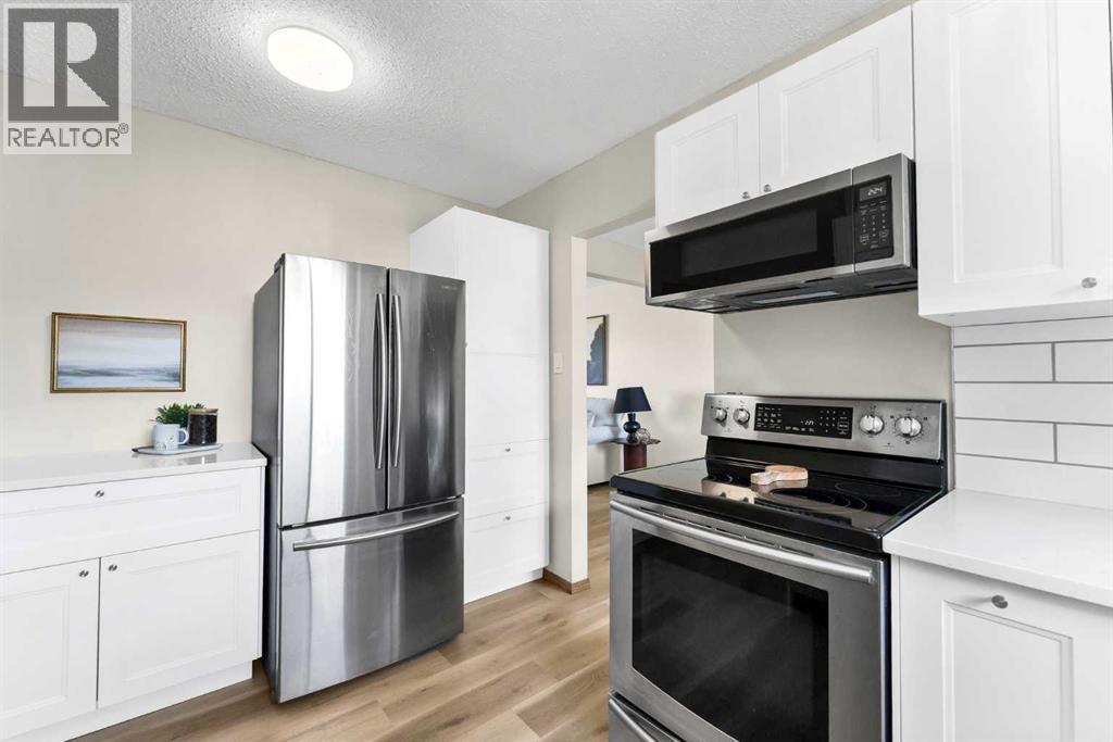2169 Hawke Crescent NE - 13