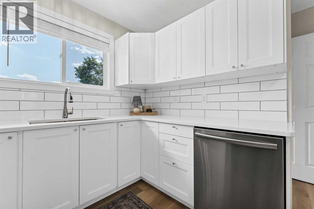 2169 Hawke Crescent NE - 15