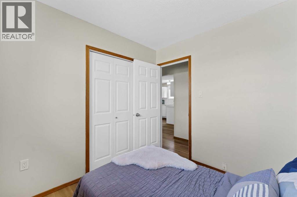 2169 Hawke Crescent NE - 18