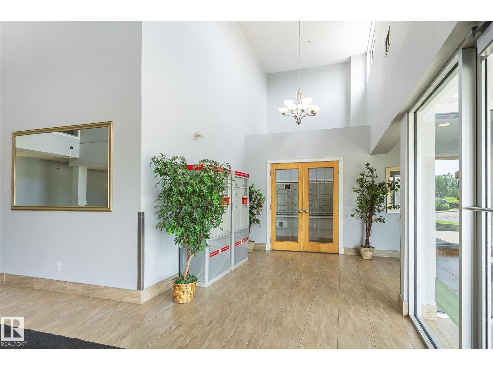 #418 17404 64 AV NW - 28