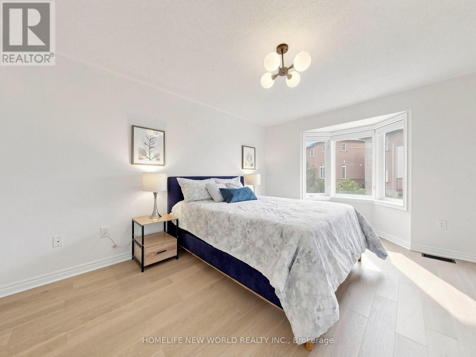 7 MONACO CRESCENT - 31