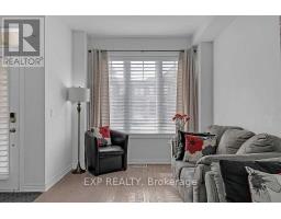 6 Frederick Pearson Street, East Gwillimbury, ON L9N0R9 Photo 11