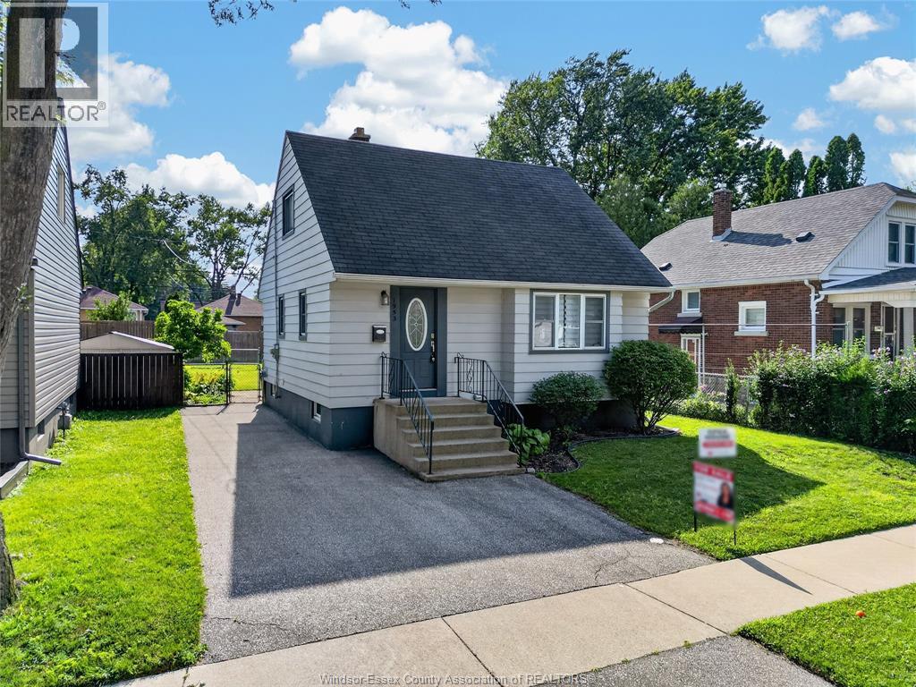 1953 FRANCOIS ROAD - 3
