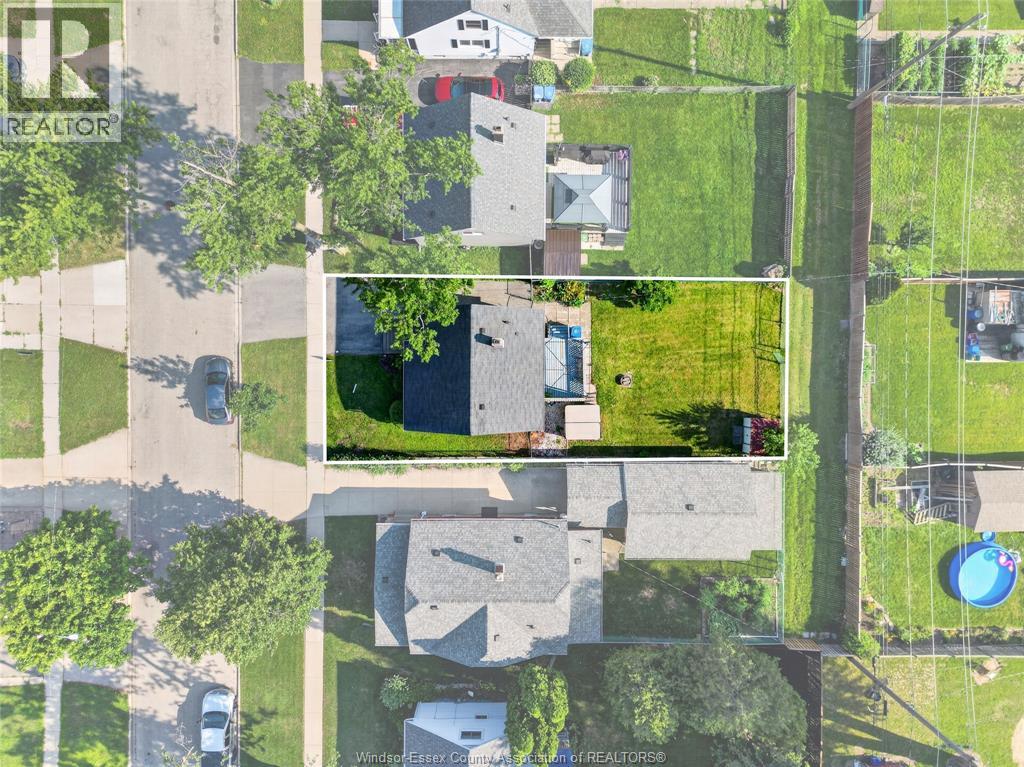 1953 FRANCOIS ROAD - 43