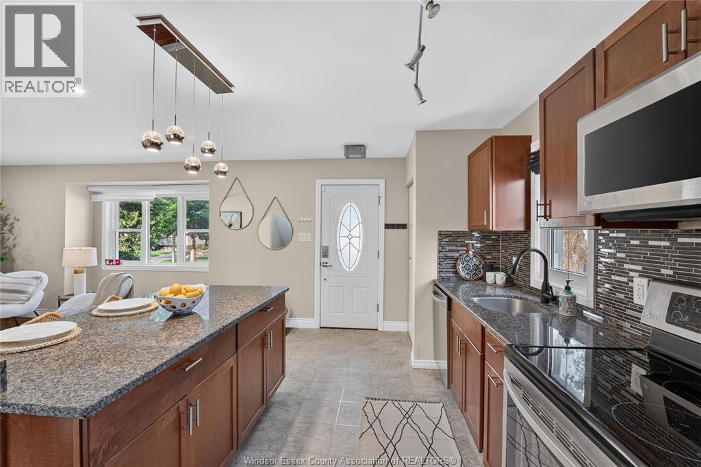 1953 FRANCOIS ROAD - 15