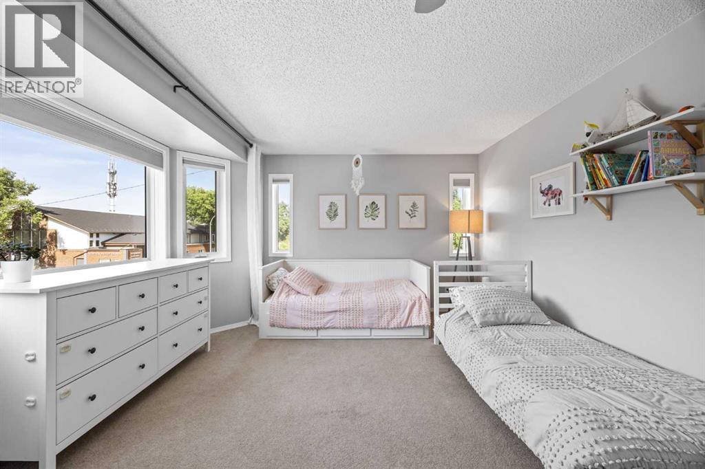 690 Regal Park NE - Image 28