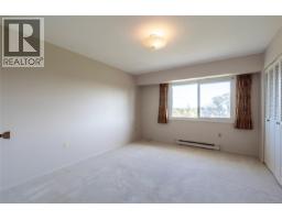 402 2323 Hamiota St, Oak Bay, BC V8R2N1 Photo 11