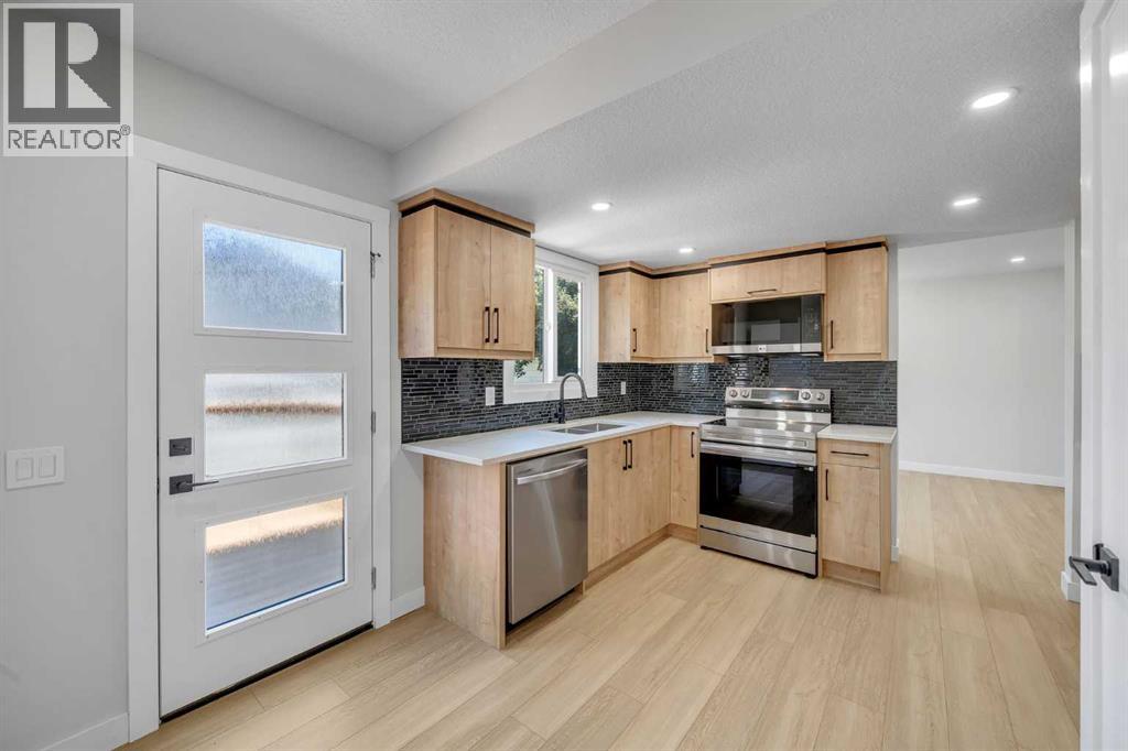 24 Templewood Road NE - 14