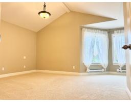 1664 King George Boulevard, Surrey, BC V4A4Z8 Photo 14