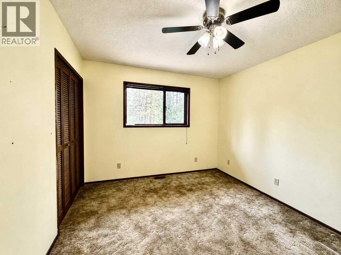 816 ROBERTS DRIVE - Image 13