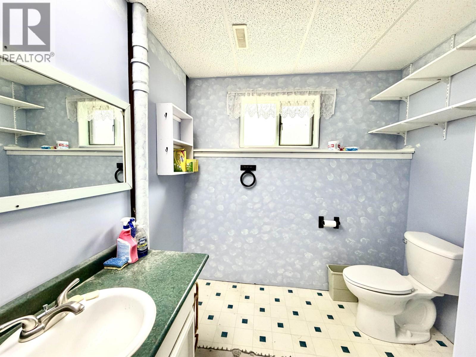 816 ROBERTS DRIVE - Image 20