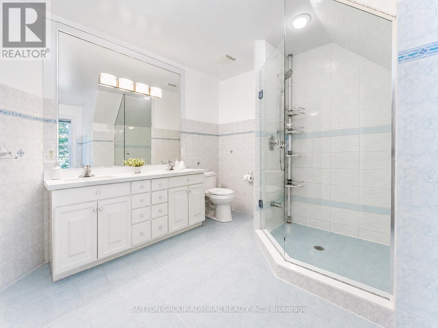54 STARLIGHT CRESCENT - 37