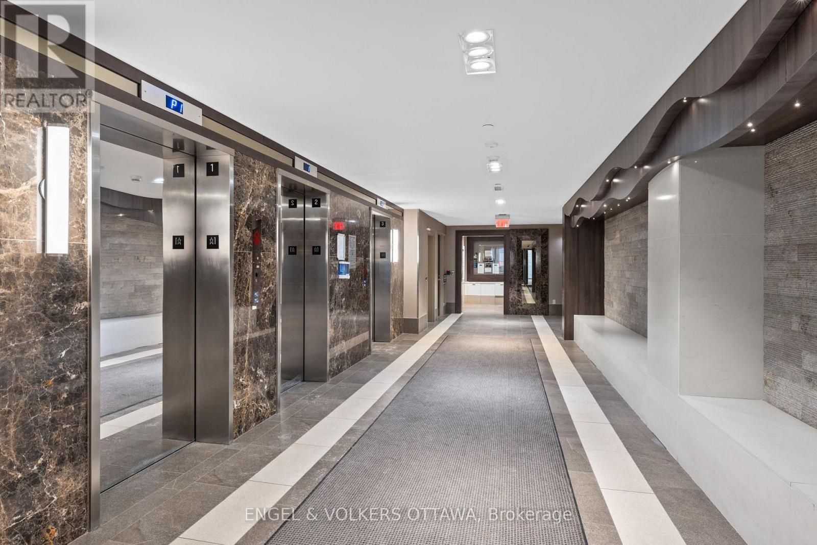 #110 1035 BANK STREET - Image 5