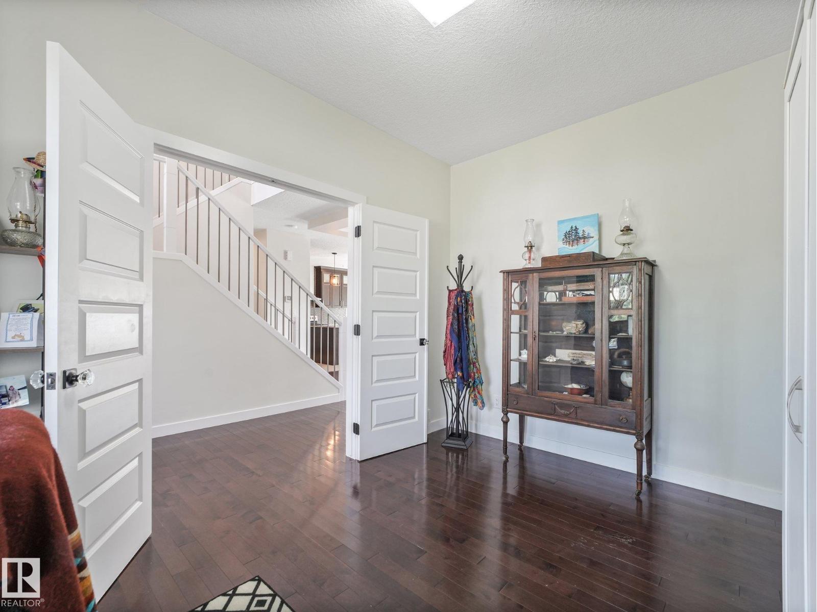 30 SHOREWOOD CR - 19