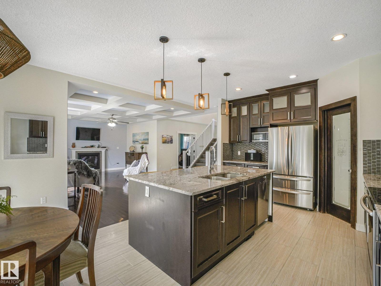 30 SHOREWOOD CR - 30