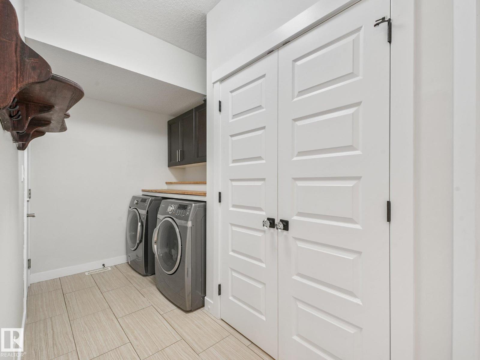 30 SHOREWOOD CR - 36