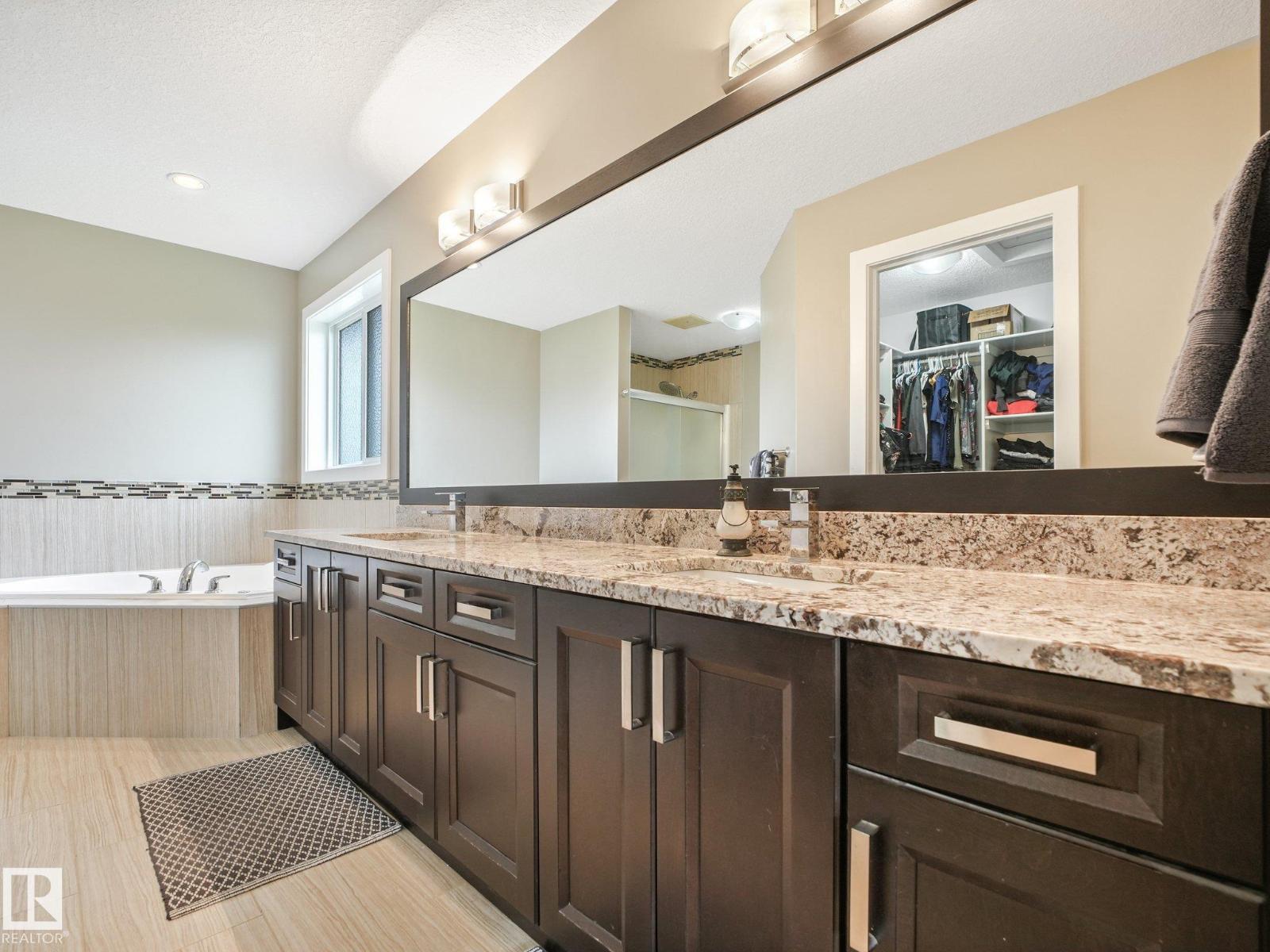30 SHOREWOOD CR - 54
