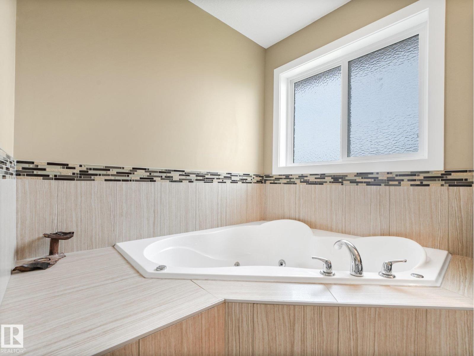 30 SHOREWOOD CR - 57