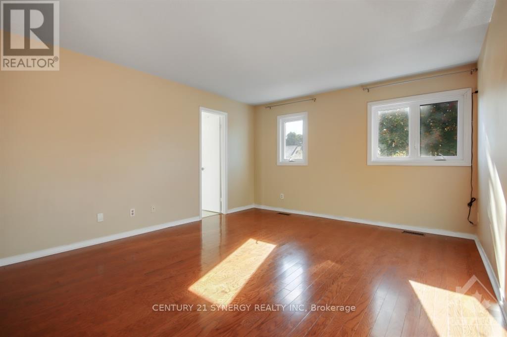 3 Bed, 3 Bath House for Rent in Ottawa – 532 POCONO CRESCENT, Ottawa – MLS# X13653580 - Image 17