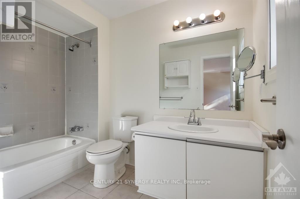 3 Bed, 3 Bath House for Rent in Ottawa – 532 POCONO CRESCENT, Ottawa – MLS# X13653580 - Image 19